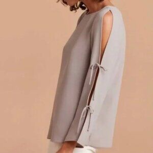 BNWT Aritzia Wilfred Pozzi Blouse - Lucite - size Medium